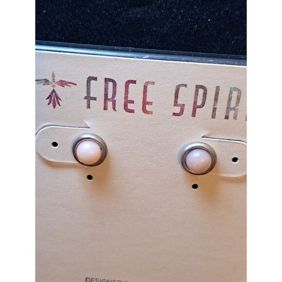 Peyote Bird Light Pink Round Gemstone 0.25" Sterling Silver Stud Earring NWT - Picture 2 of 6